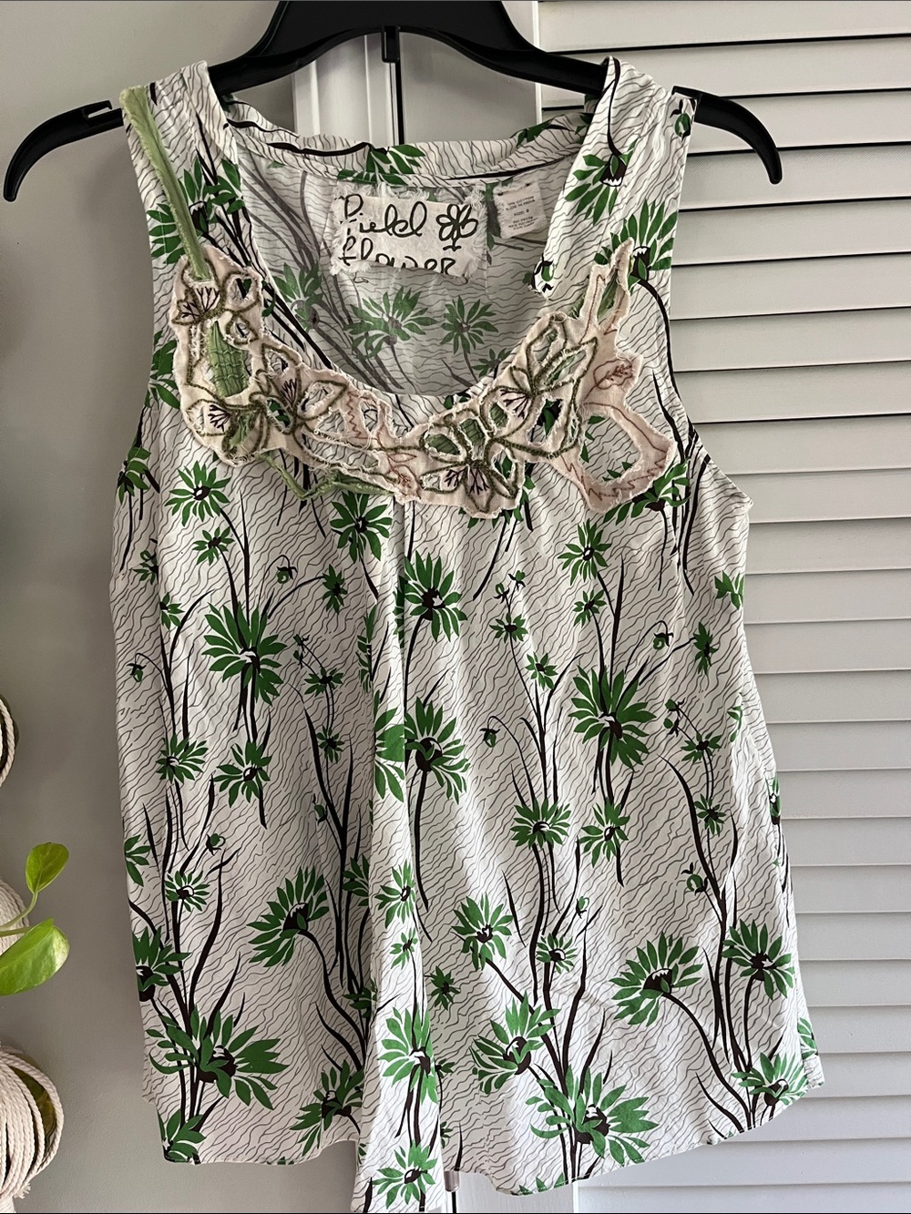 Field Flower Sleeveless Tank Top in White with Green Floral